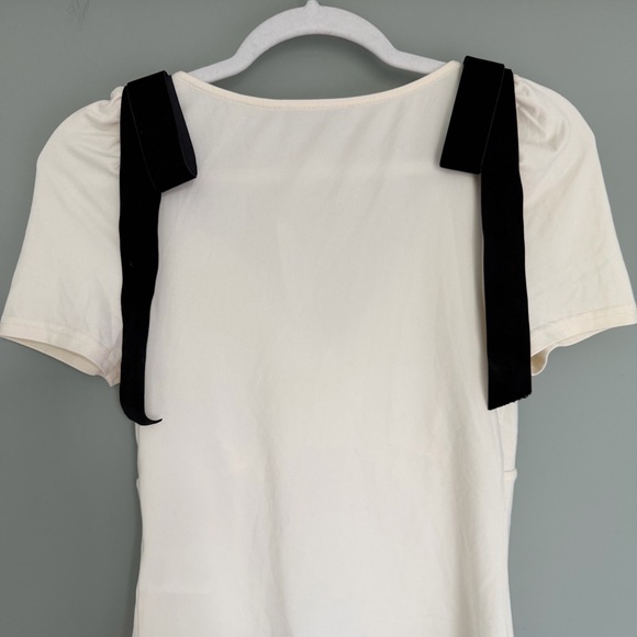 NWT Mare Mare x Anthropologie Black Bow Shoulder White V-Neck Short Sleeve Top - Picture 12 of 16